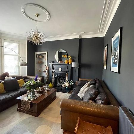 Traditional Apt Close To City Centre & Hampden Glasgow Exterior photo
