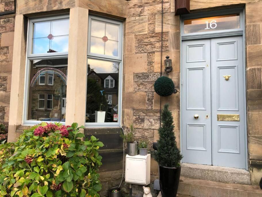 Traditional Apt Close To City Centre & Hampden Glasgow Exterior photo